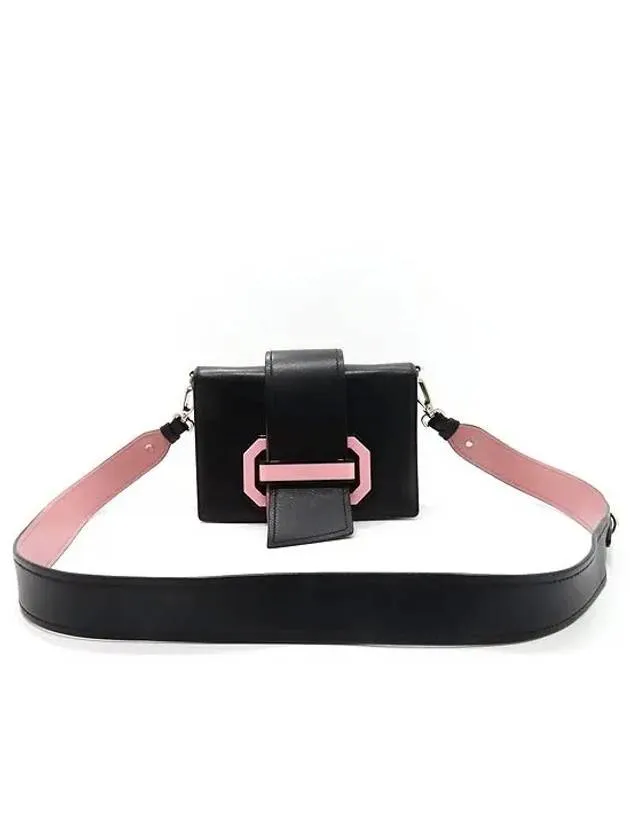 1BD067 Shoulder Bag