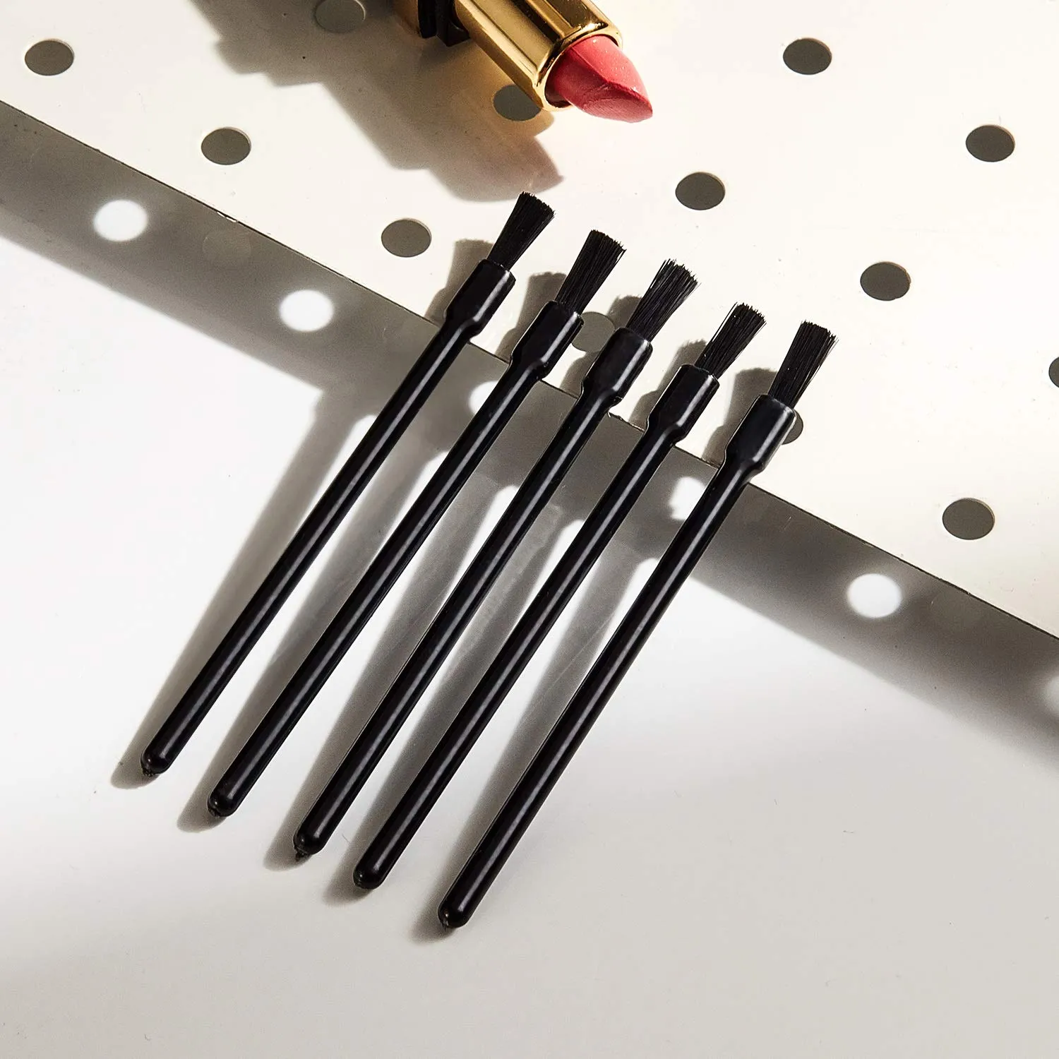 200 Pieces Disposable Lip Gloss Brushes Lipstick Wands Applicator Multi-functional Makeup Cosmetic Brush Flat Brush Tools for Women Girls