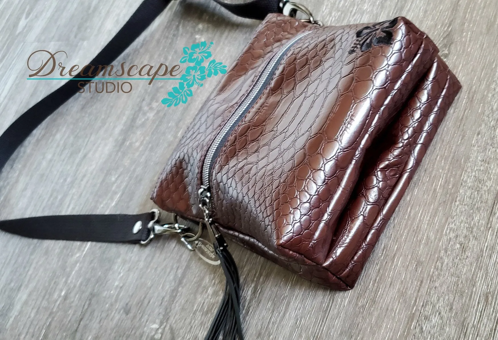 Pakana Convertible Bag PDF Pattern – Intermediate Level Design that is Stylish and Versatile