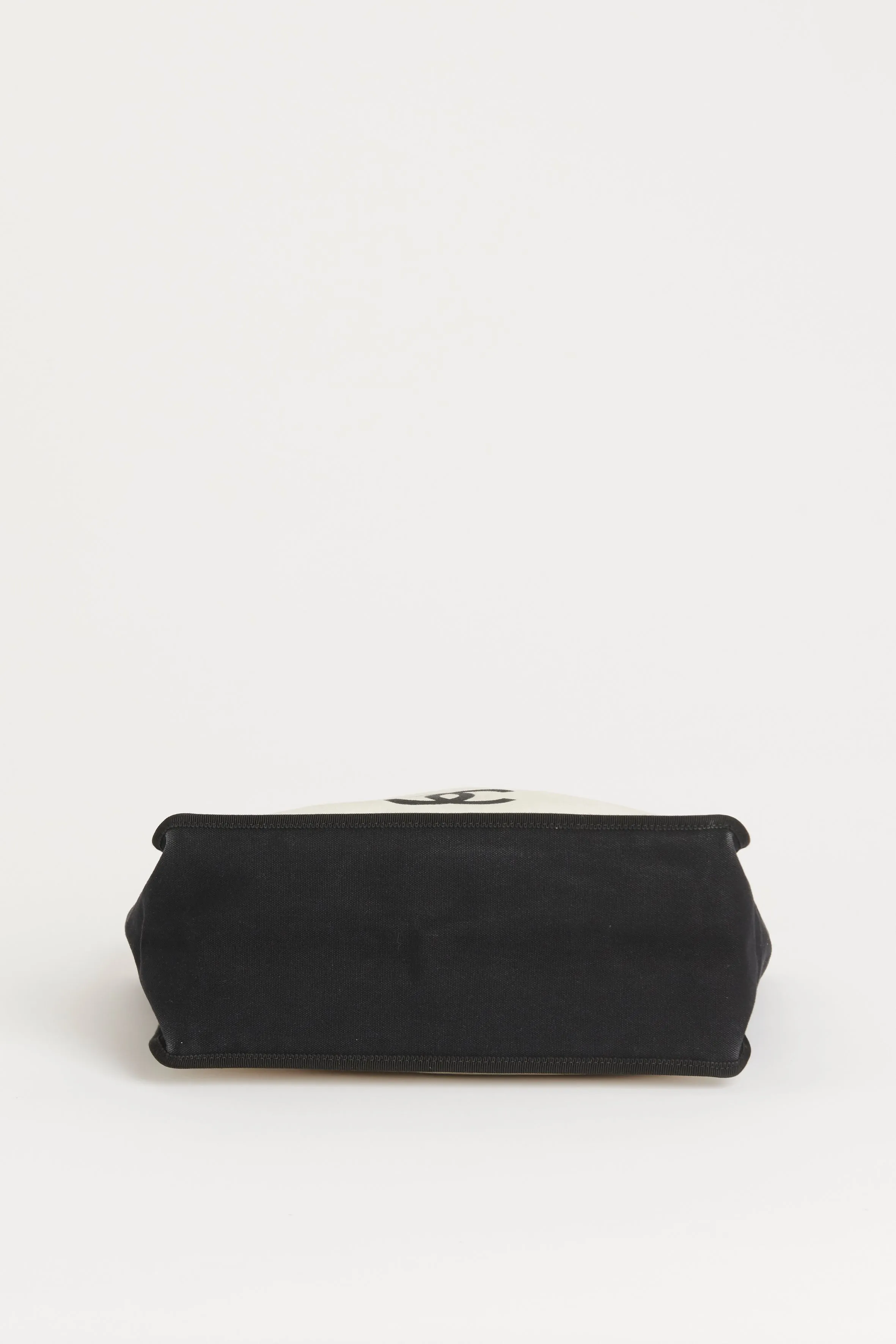 White/Black Canvas Preowned 5X5=CC Tote